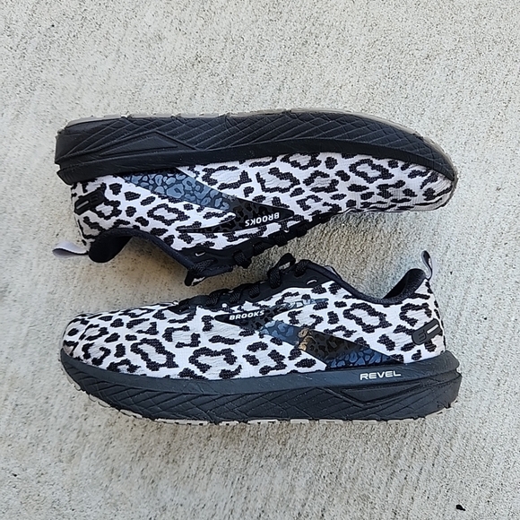 Brooks Wmns Revel 6 'White Black Leopard' SIZE 8 - Picture 5 of 12